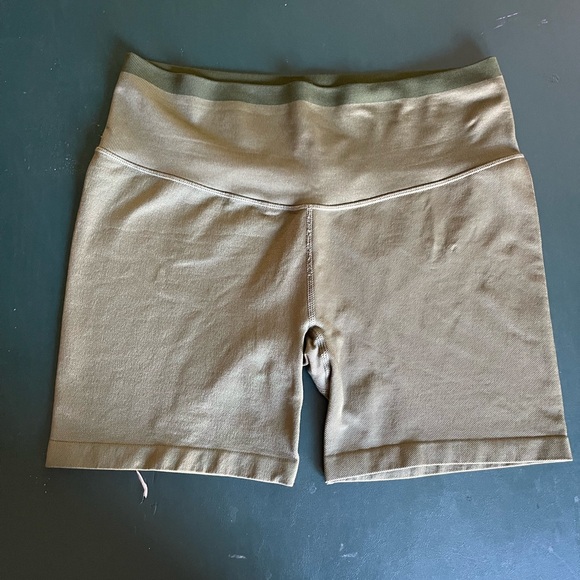 Bundle of plus size shorts and skort all size XXL - Picture 11 of 16